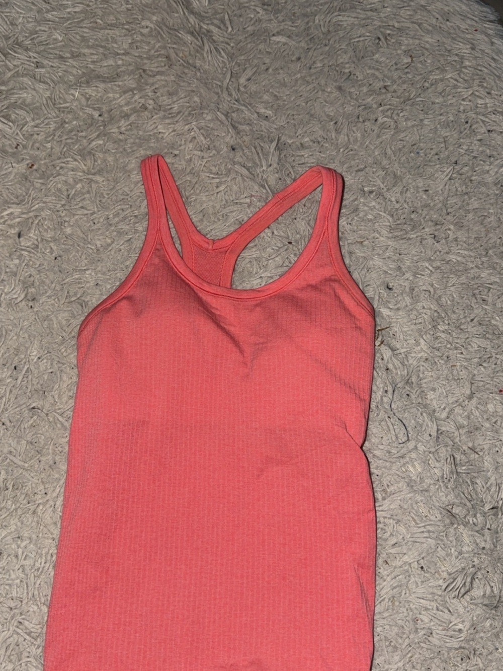Lululemon tank